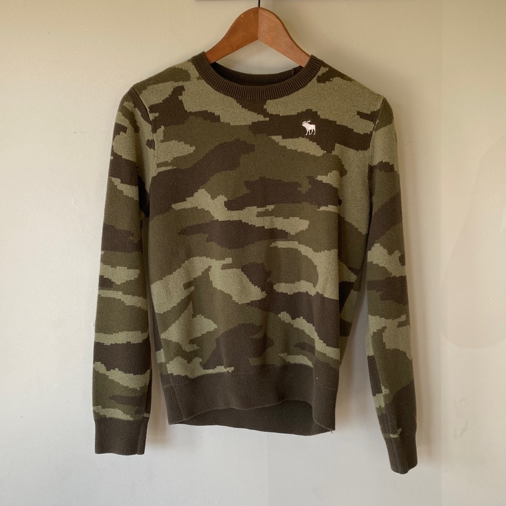 Abercrombie kids boys long sleeve camo sweater